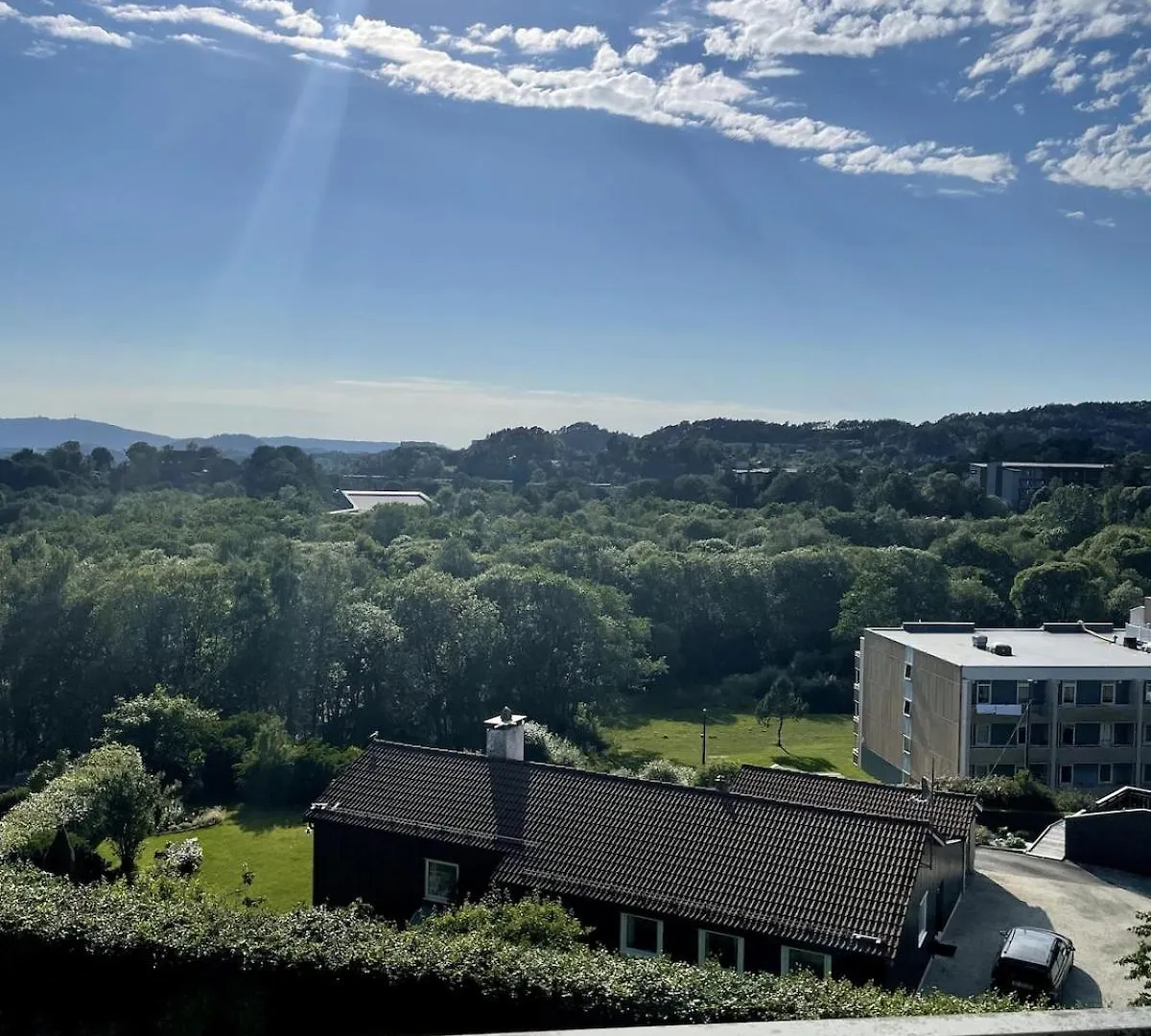 Cozy Apartment With Balcony And Amazing View Bergen