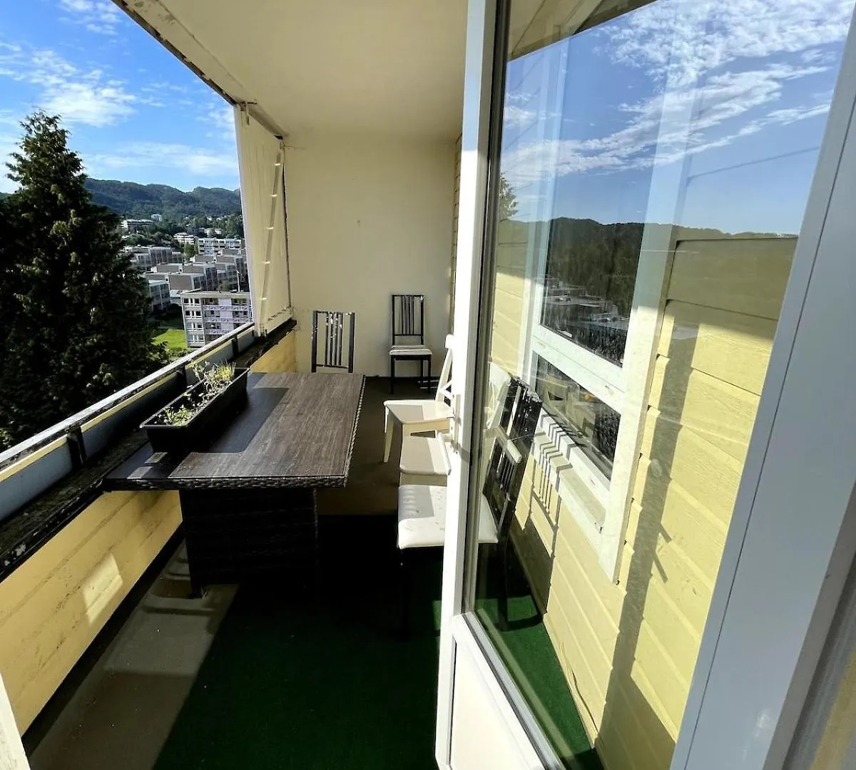 Cozy Apartment With Balcony And Amazing View Bergen